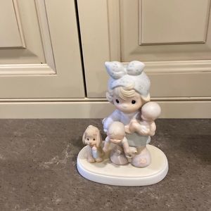 Precious Moments 1985 figurine Excellent condition with box